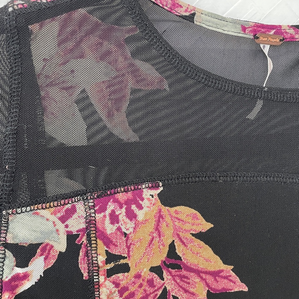 Free people Betty’s garden top XS Black and Floral - Picture 2 of 4